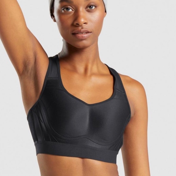 Women’s Black GymShark Sports Bra Size M. - Picture 9 of 11